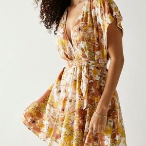 NWOT OR LABEL FREE PEOPLE FREDDY TIE MINI